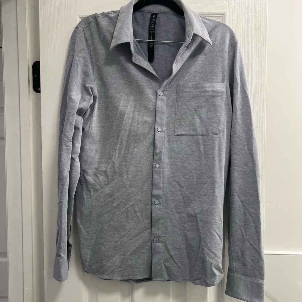 Men's Gray Button-Up Shirt